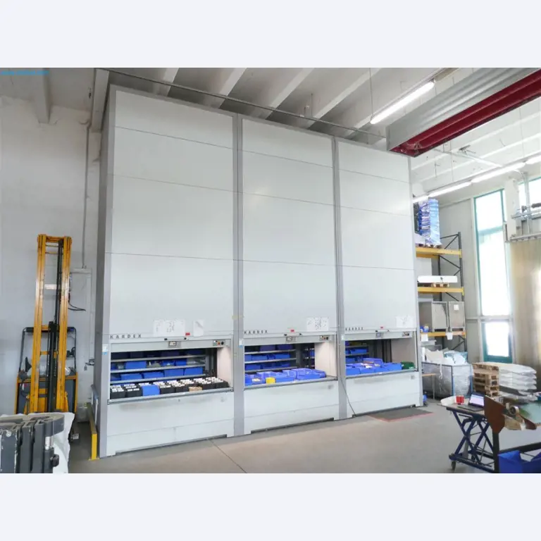 Maschinen, Warenvorräte, Lagertechnik u. Designmöbel eines Möbelherstellers-2