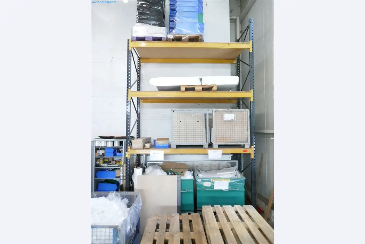 Maschinen, Warenvorräte, Lagertechnik u. Designmöbel eines Möbelherstellers-2