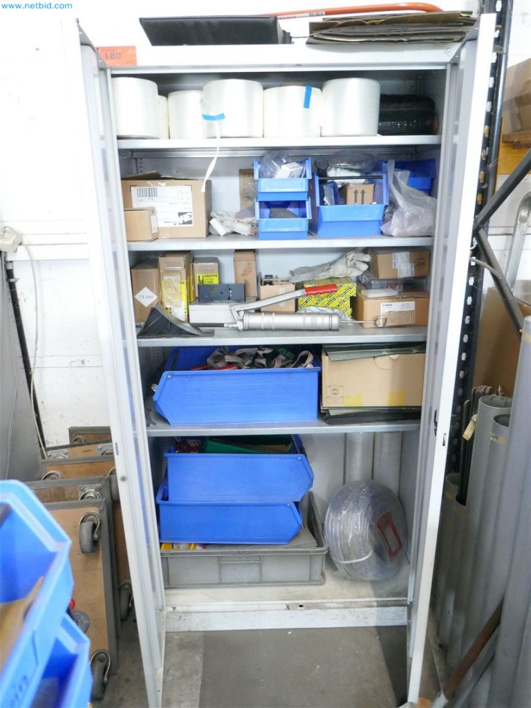 Maschinen, Warenvorräte, Lagertechnik u. Designmöbel eines Möbelherstellers-2