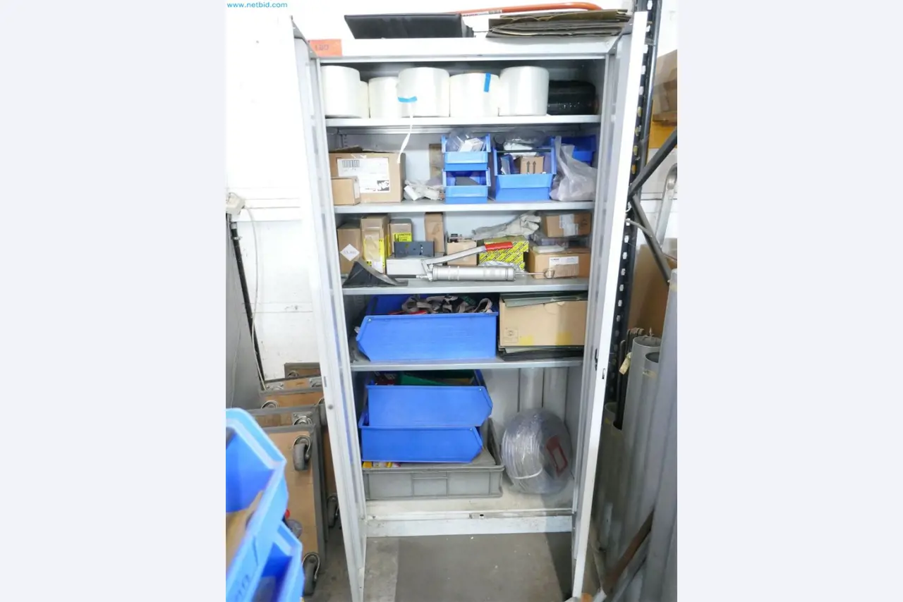 Maschinen, Warenvorräte, Lagertechnik u. Designmöbel eines Möbelherstellers-2