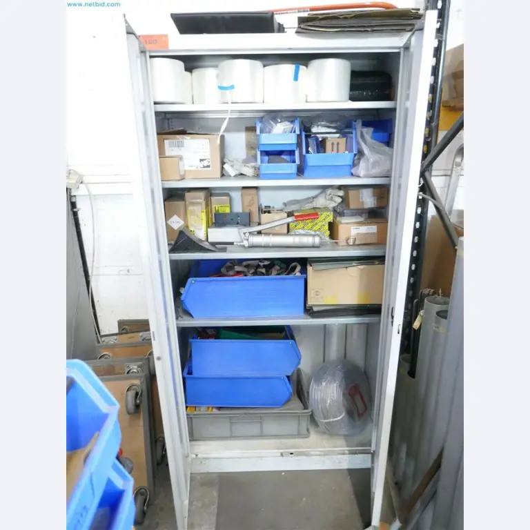 Maschinen, Warenvorräte, Lagertechnik u. Designmöbel eines Möbelherstellers-2