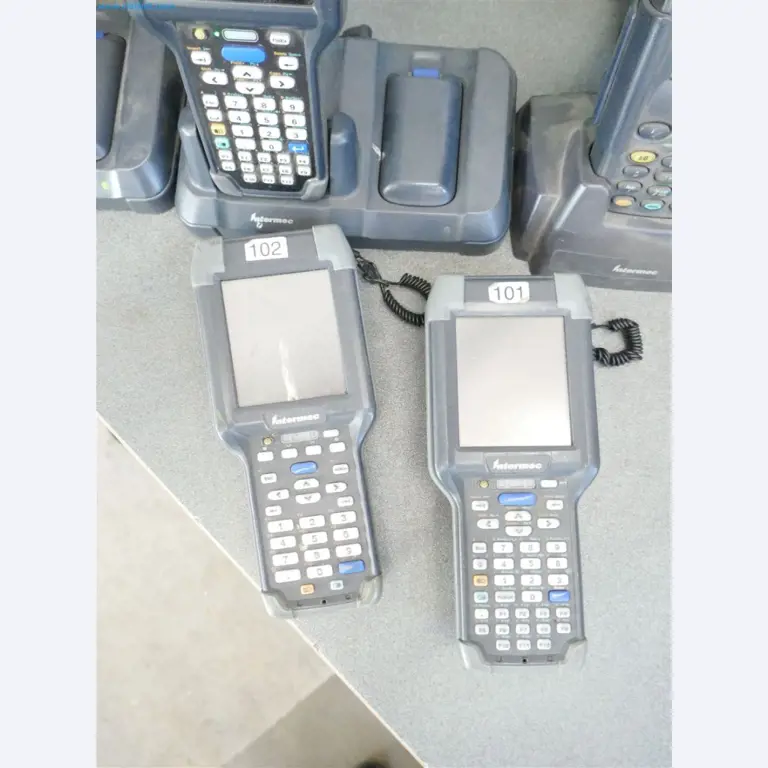 Machines, inventarissen, opbergtechniek en designmeubels van een meubelfabrikant-2