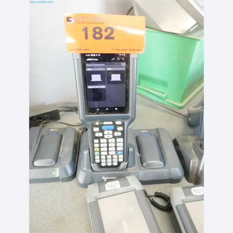 Machines, inventarissen, opbergtechniek en designmeubels van een meubelfabrikant-3