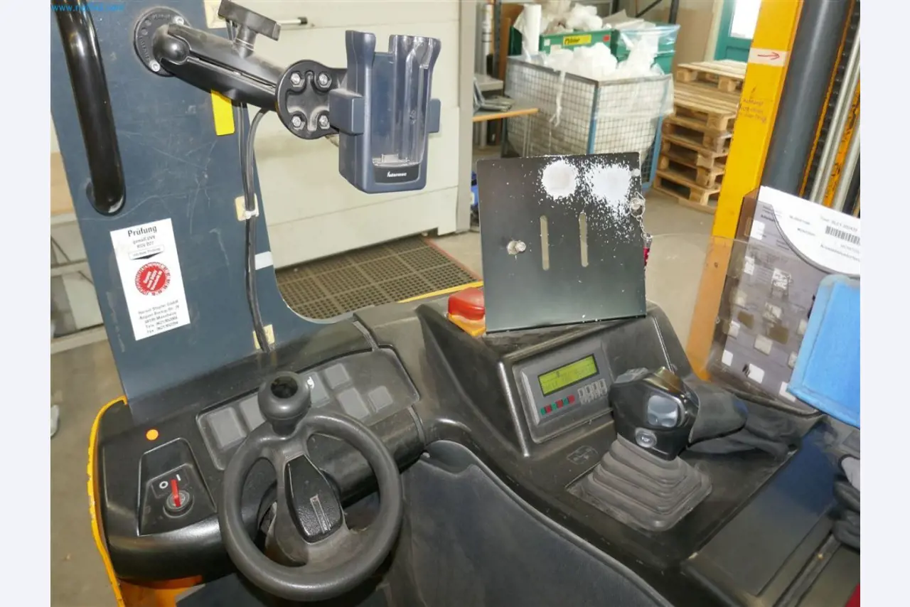 Maschinen, Warenvorräte, Lagertechnik u. Designmöbel eines Möbelherstellers-4