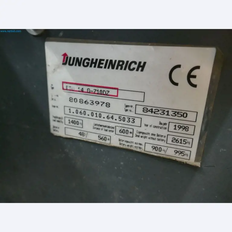 Maschinen, Warenvorräte, Lagertechnik u. Designmöbel eines Möbelherstellers-6
