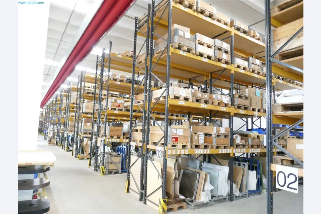 Maschinen, Warenvorräte, Lagertechnik u. Designmöbel eines Möbelherstellers-2