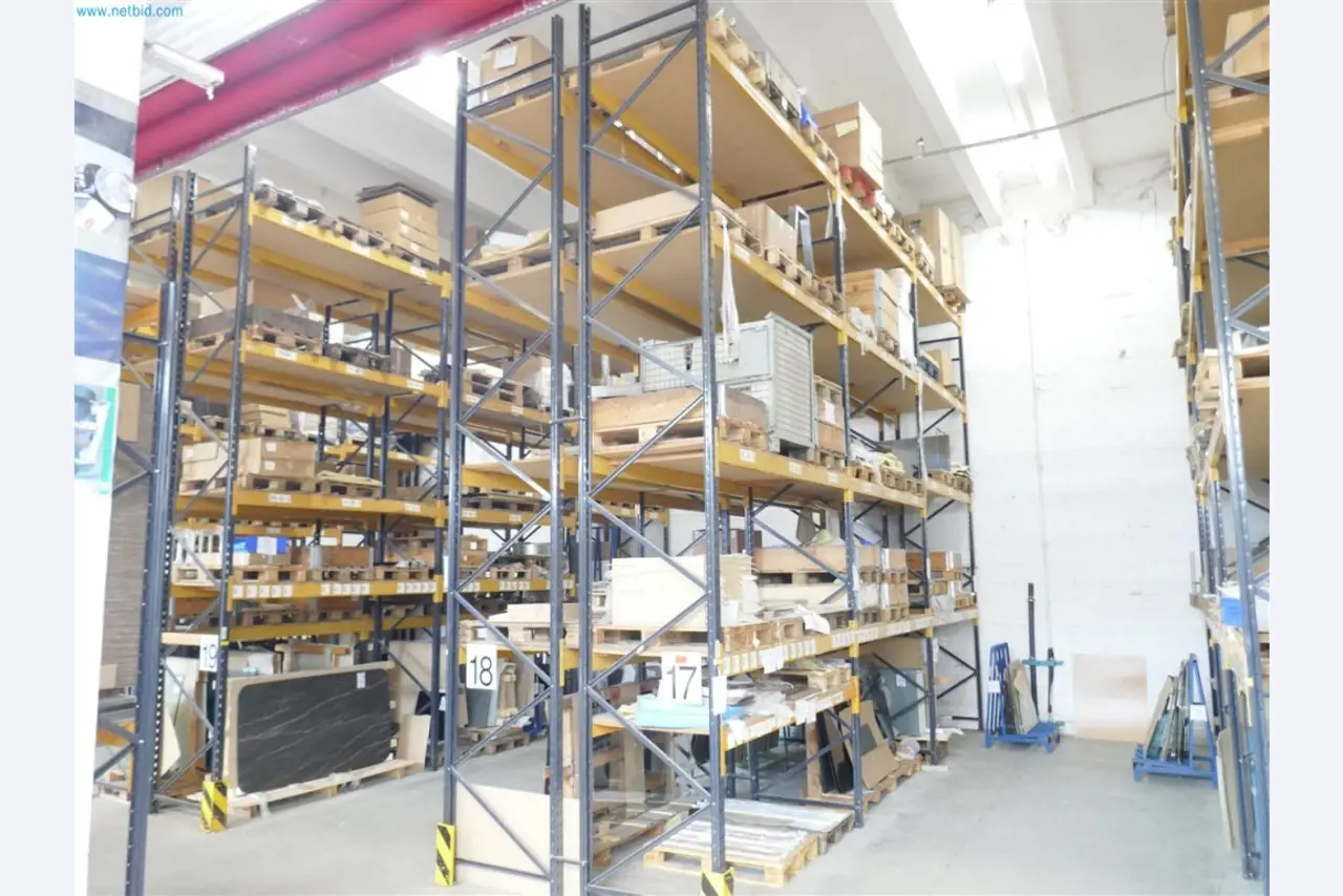 Maschinen, Warenvorräte, Lagertechnik u. Designmöbel eines Möbelherstellers-2