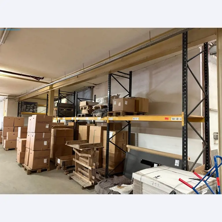 Machines, inventarissen, opbergtechniek en designmeubels van een meubelfabrikant-1
