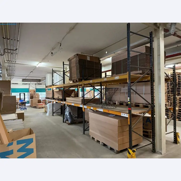 Machines, inventarissen, opbergtechniek en designmeubels van een meubelfabrikant-5