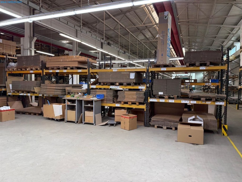 Maschinen, Warenvorräte, Lagertechnik u. Designmöbel eines Möbelherstellers-7