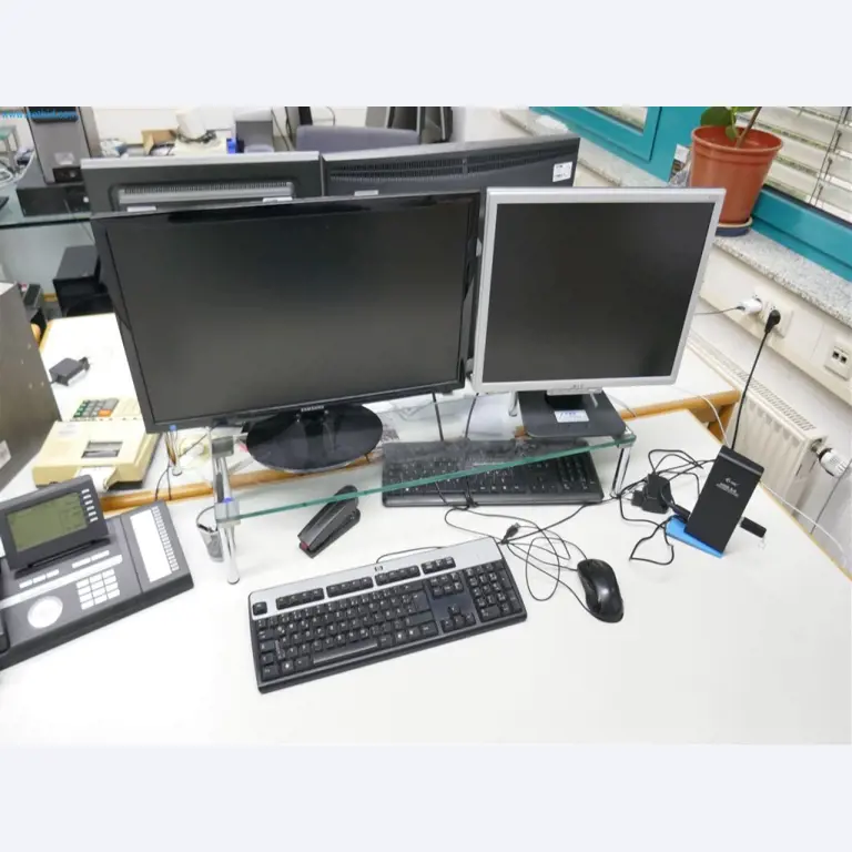 Machines, inventarissen, opbergtechniek en designmeubels van een meubelfabrikant-2