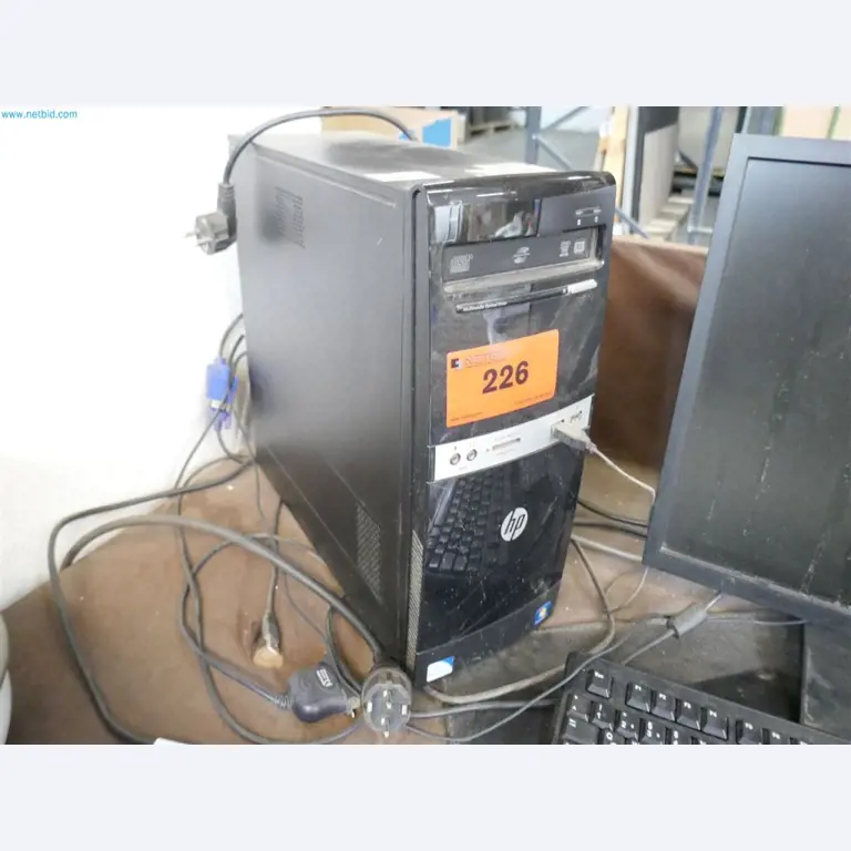 Maschinen, Warenvorräte, Lagertechnik u. Designmöbel eines Möbelherstellers-1