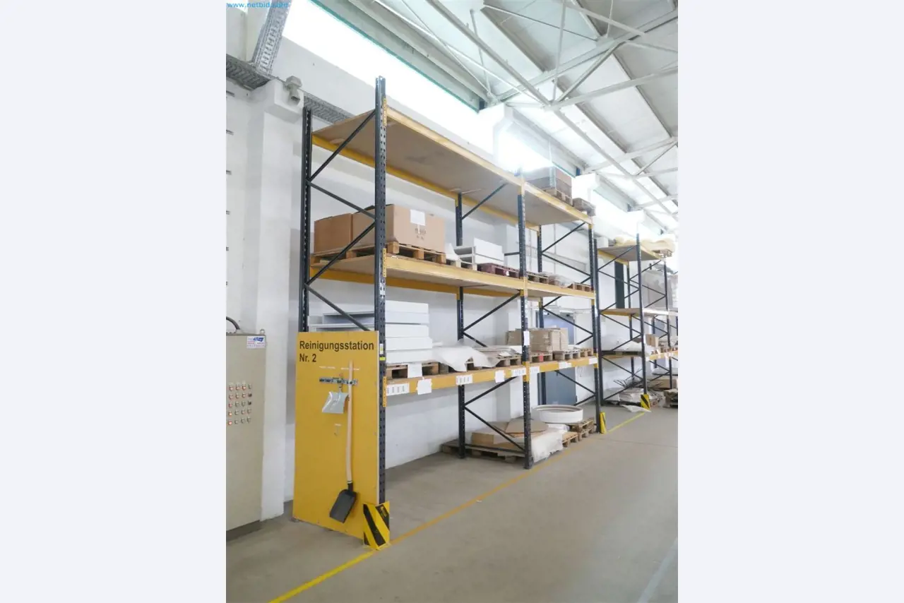 Maschinen, Warenvorräte, Lagertechnik u. Designmöbel eines Möbelherstellers-5