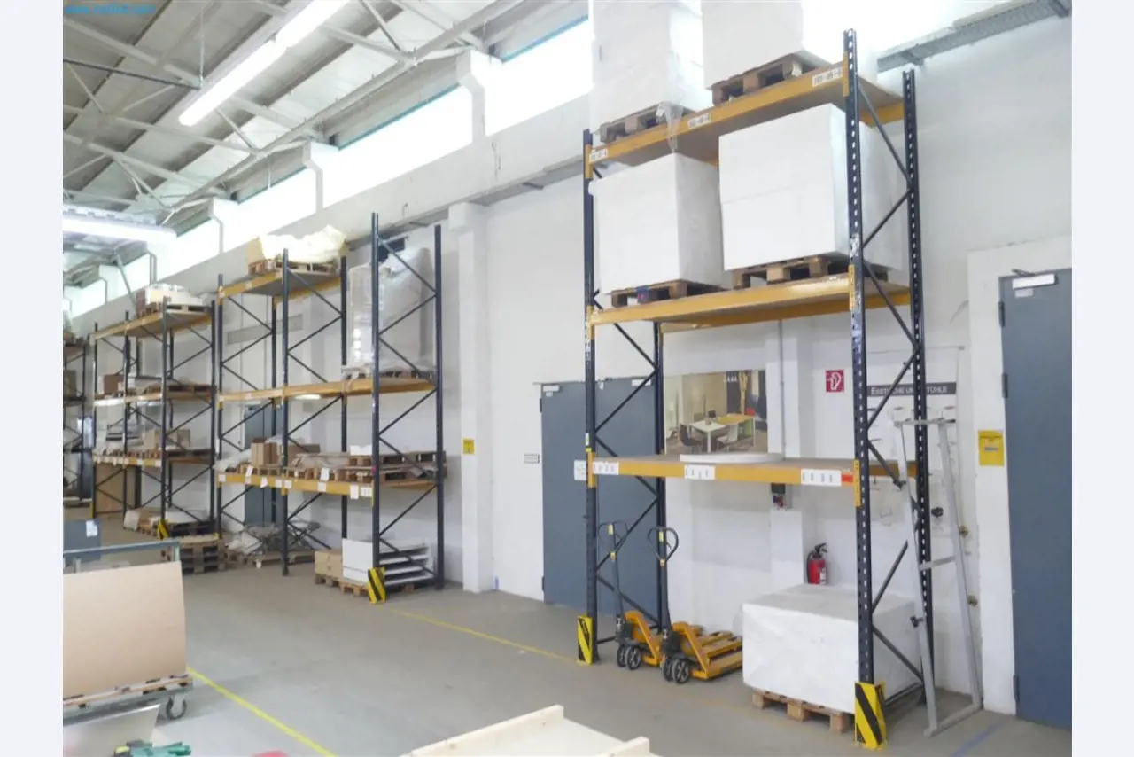 Maschinen, Warenvorräte, Lagertechnik u. Designmöbel eines Möbelherstellers-7