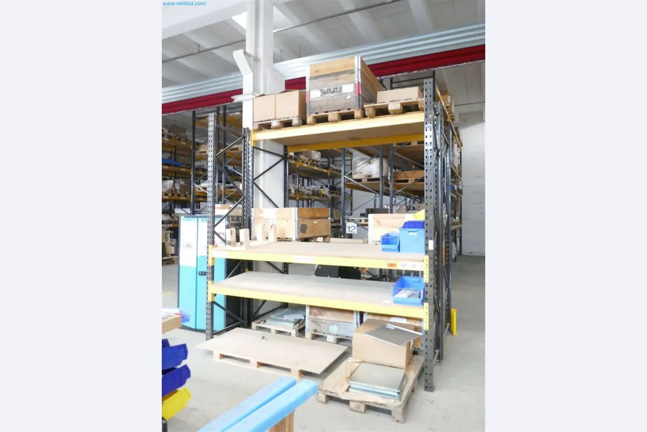 Maschinen, Warenvorräte, Lagertechnik u. Designmöbel eines Möbelherstellers-9