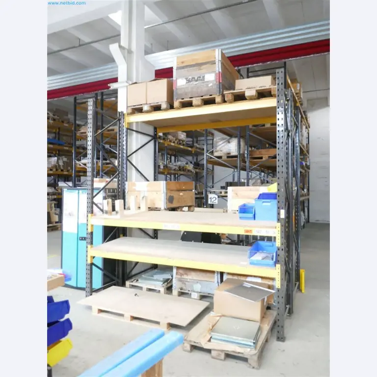 Maschinen, Warenvorräte, Lagertechnik u. Designmöbel eines Möbelherstellers-9