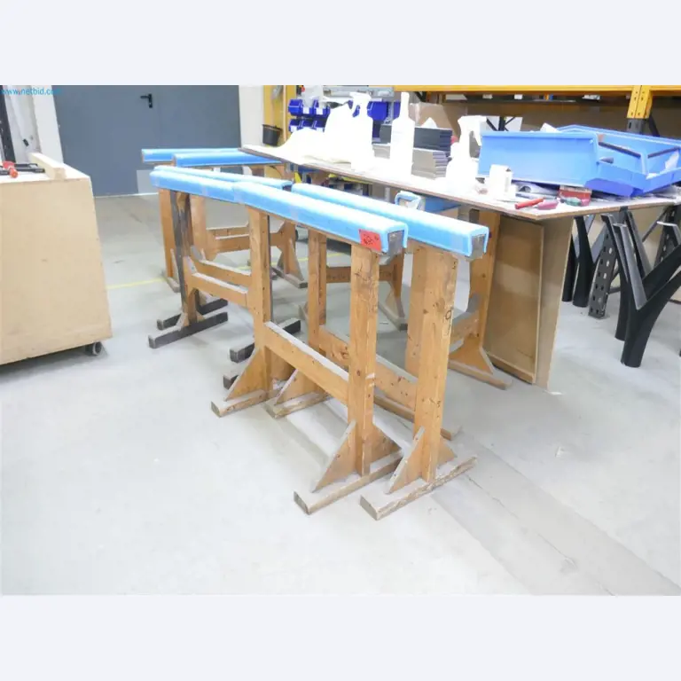 Machines, inventarissen, opbergtechniek en designmeubels van een meubelfabrikant-2