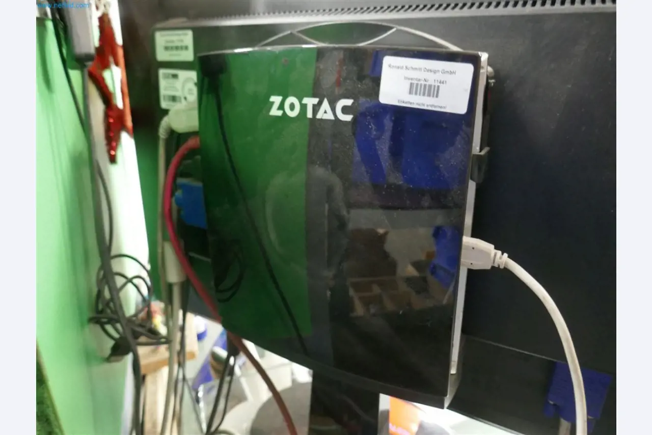 Maschinen, Warenvorräte, Lagertechnik u. Designmöbel eines Möbelherstellers-1