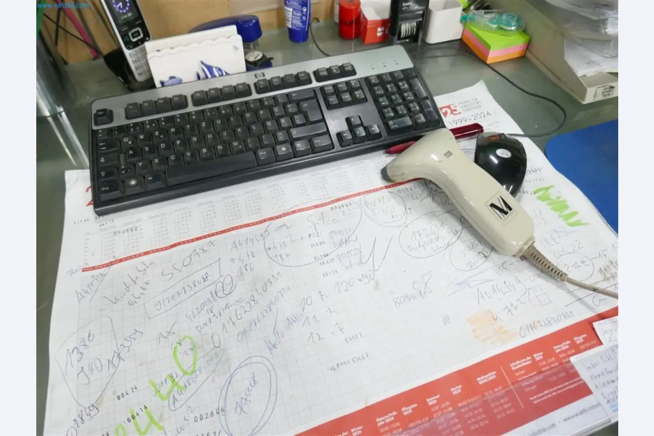 Maschinen, Warenvorräte, Lagertechnik u. Designmöbel eines Möbelherstellers-4