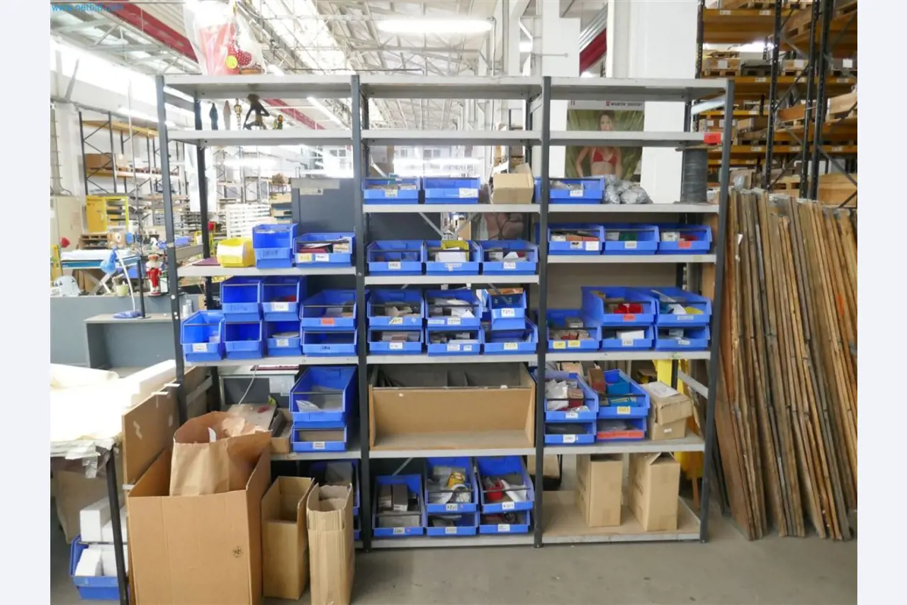 Machines, inventarissen, opbergtechniek en designmeubels van een meubelfabrikant-1