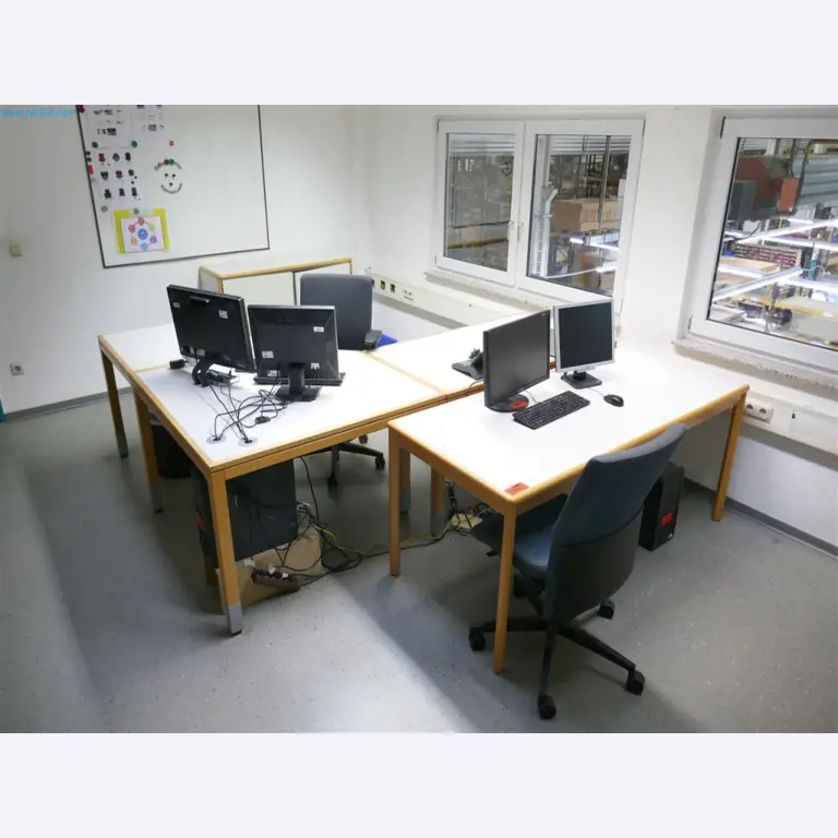 Maschinen, Warenvorräte, Lagertechnik u. Designmöbel eines Möbelherstellers-1