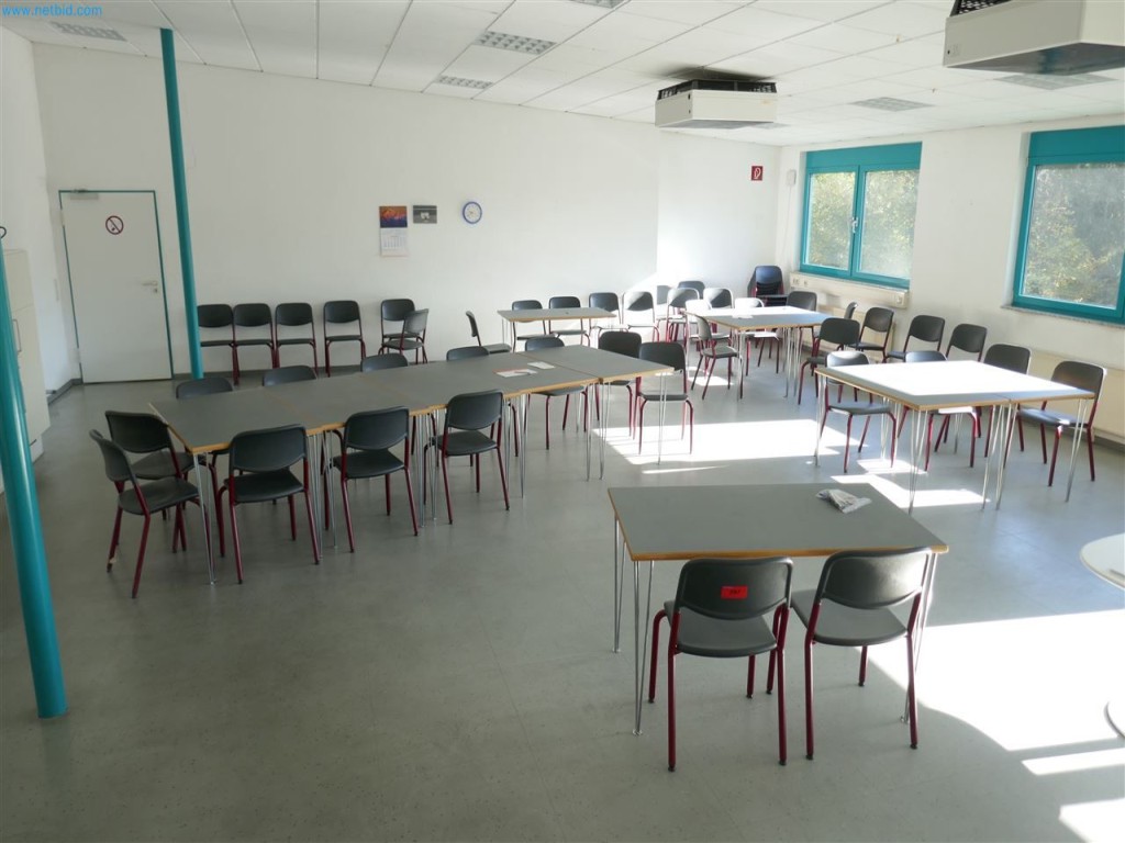 Maschinen, Warenvorräte, Lagertechnik u. Designmöbel eines Möbelherstellers-1