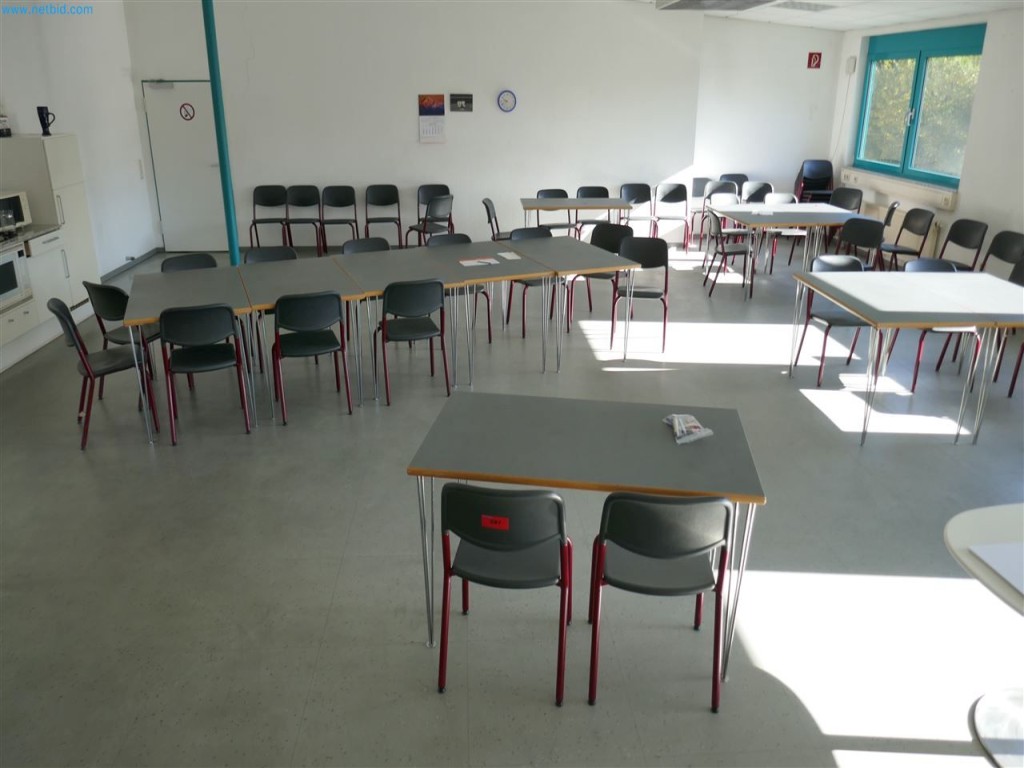 Maschinen, Warenvorräte, Lagertechnik u. Designmöbel eines Möbelherstellers-2