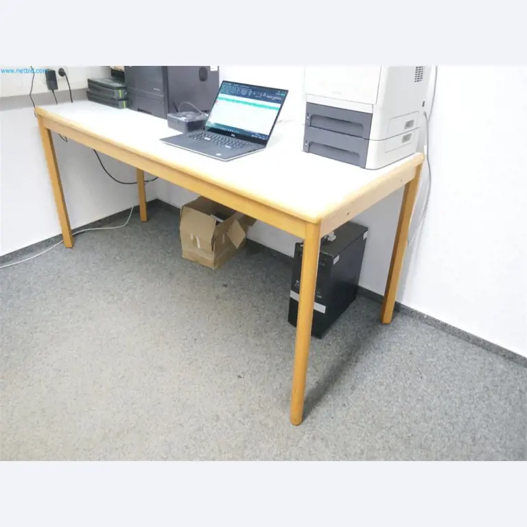 Machines, inventarissen, opbergtechniek en designmeubels van een meubelfabrikant-3