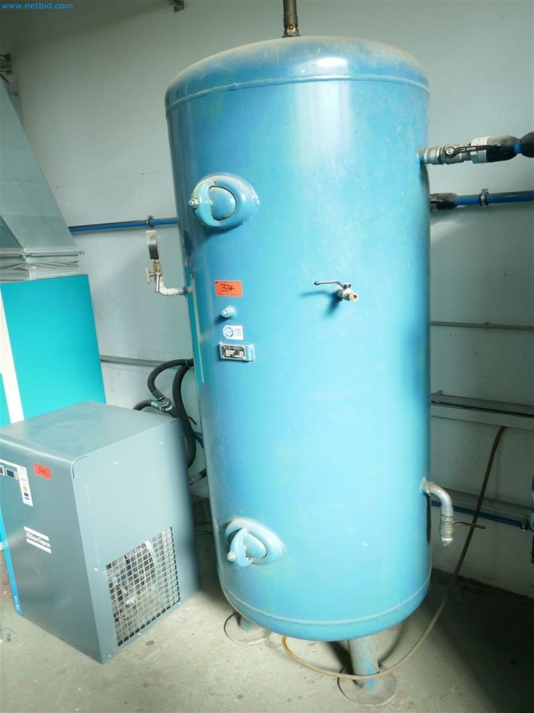 Maschinen, Warenvorräte, Lagertechnik u. Designmöbel eines Möbelherstellers-1