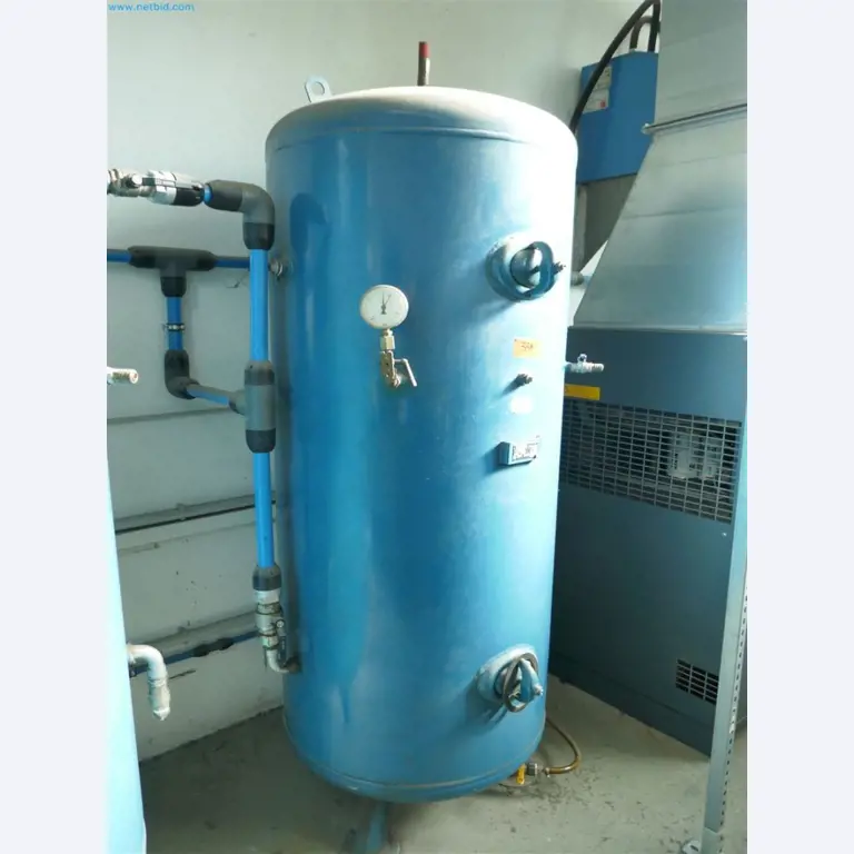 Maschinen, Warenvorräte, Lagertechnik u. Designmöbel eines Möbelherstellers-3