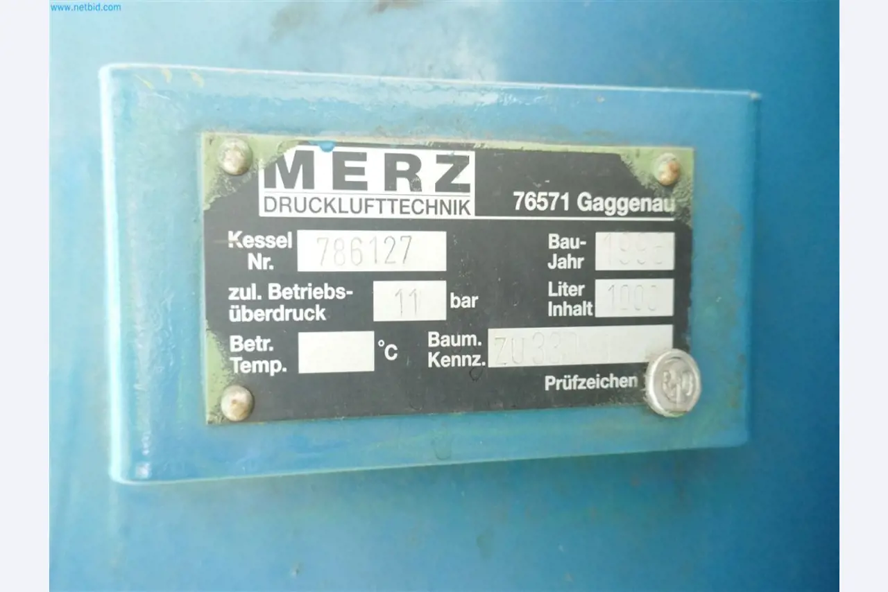 Maschinen, Warenvorräte, Lagertechnik u. Designmöbel eines Möbelherstellers-8