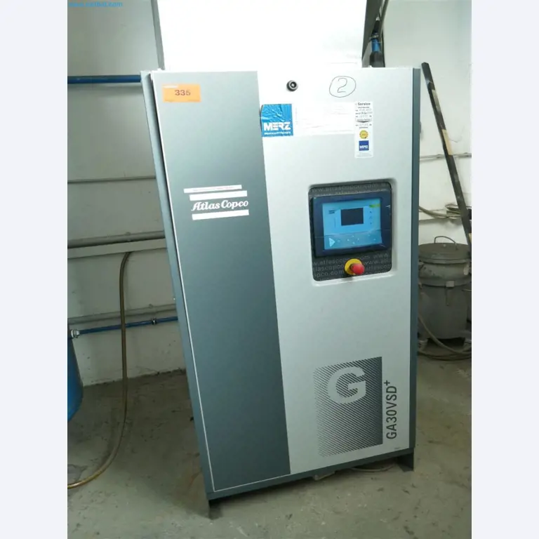 Maschinen, Warenvorräte, Lagertechnik u. Designmöbel eines Möbelherstellers-1