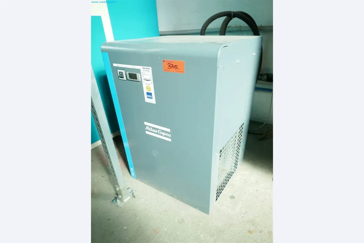 Maschinen, Warenvorräte, Lagertechnik u. Designmöbel eines Möbelherstellers-2