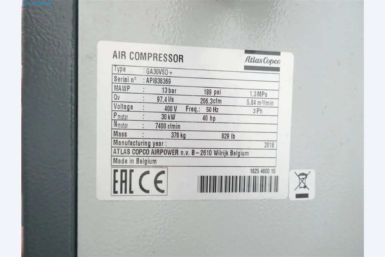 Maschinen, Warenvorräte, Lagertechnik u. Designmöbel eines Möbelherstellers-3