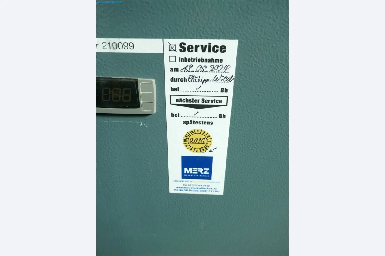 Maschinen, Warenvorräte, Lagertechnik u. Designmöbel eines Möbelherstellers-4