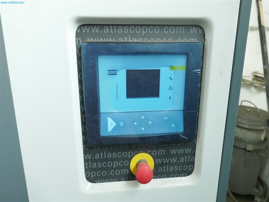 Maschinen, Warenvorräte, Lagertechnik u. Designmöbel eines Möbelherstellers-6