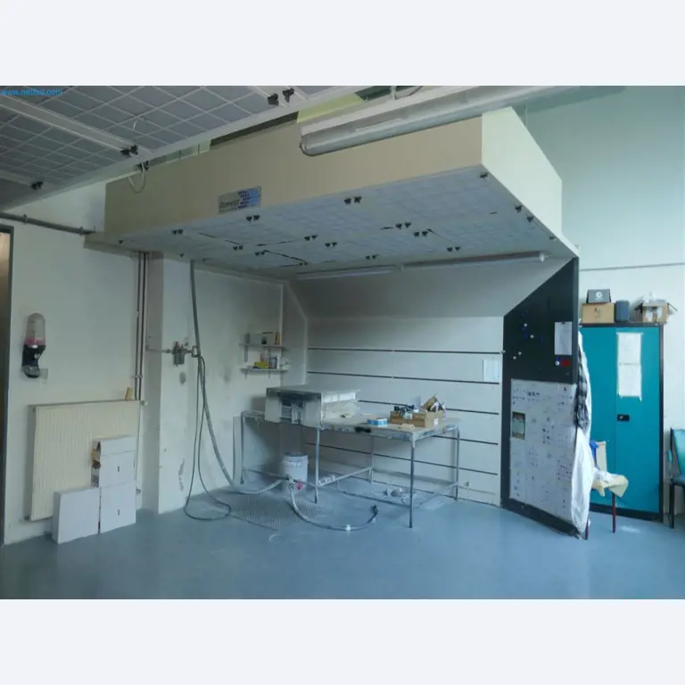 Maschinen, Warenvorräte, Lagertechnik u. Designmöbel eines Möbelherstellers-2