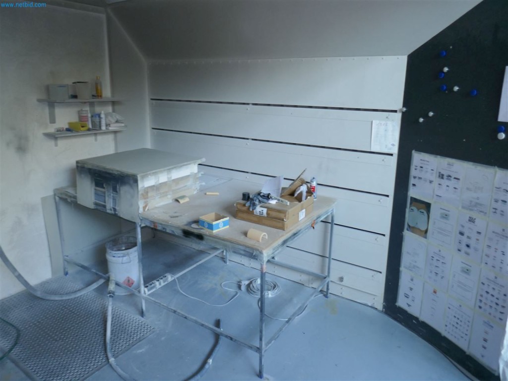 Maschinen, Warenvorräte, Lagertechnik u. Designmöbel eines Möbelherstellers-5