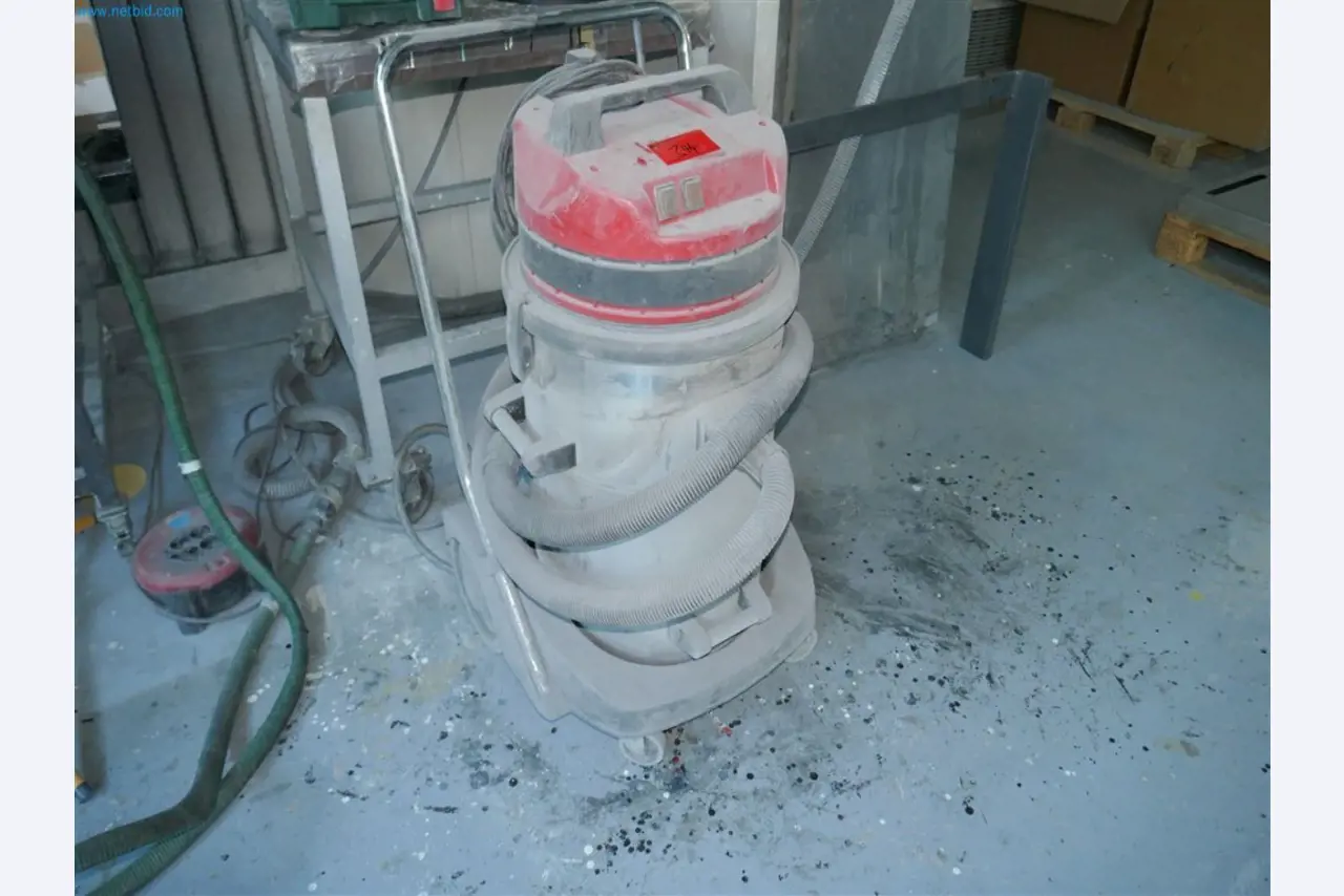 Machines, inventarissen, opbergtechniek en designmeubels van een meubelfabrikant-1