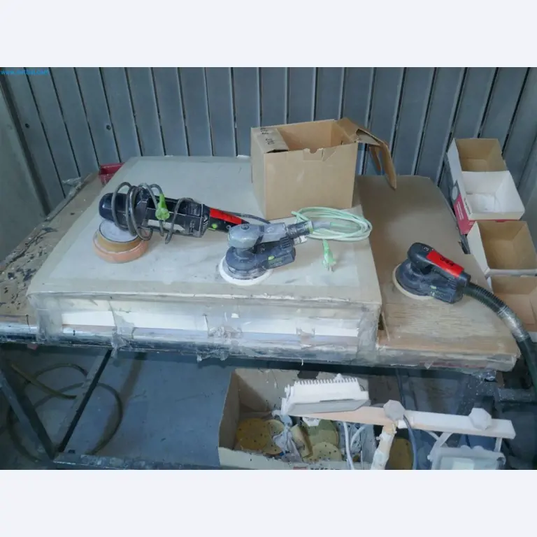 Machines, inventarissen, opbergtechniek en designmeubels van een meubelfabrikant-2