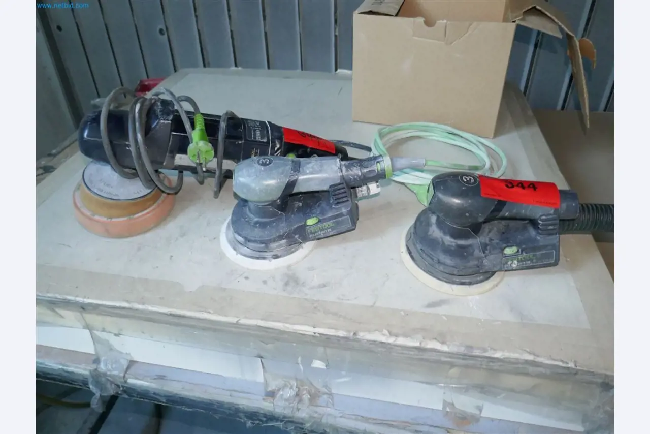 Machines, inventarissen, opbergtechniek en designmeubels van een meubelfabrikant-4