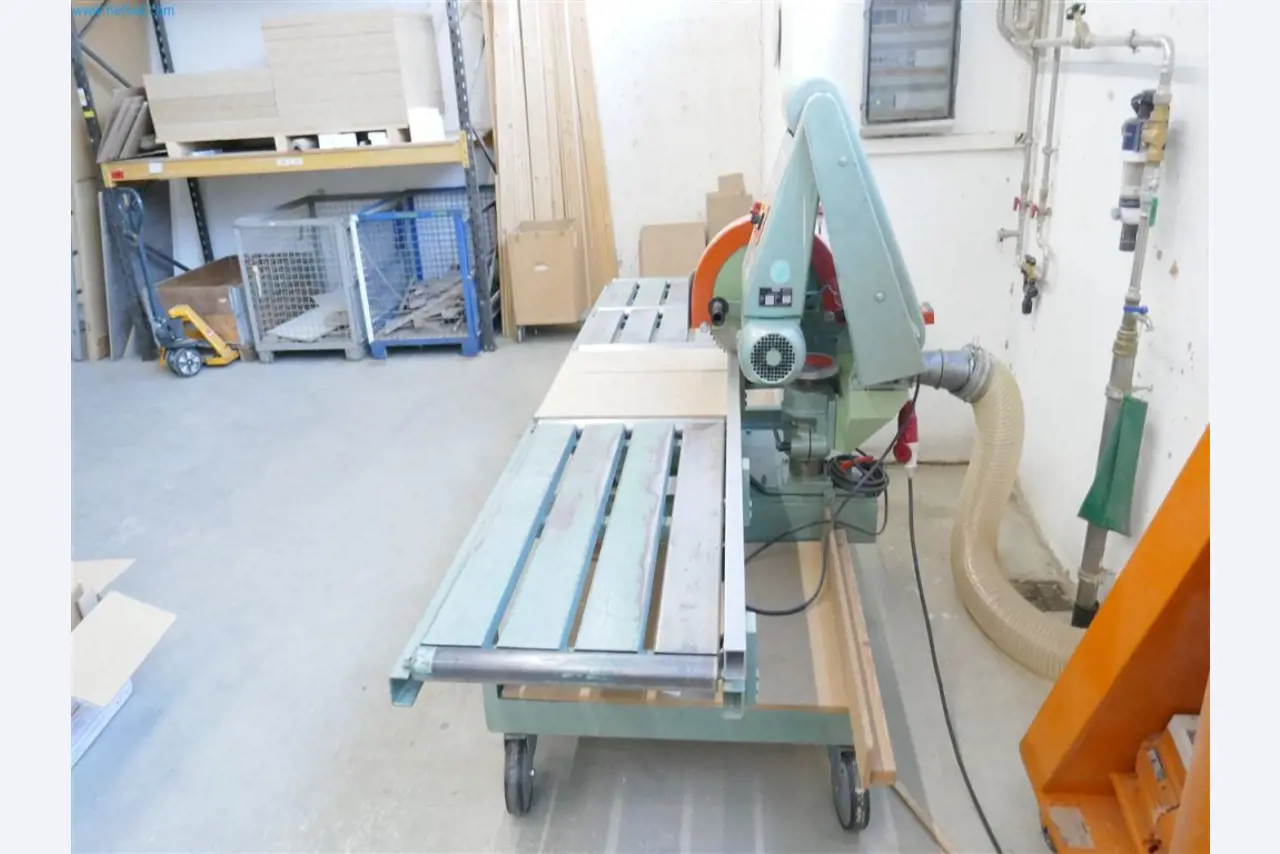 Maschinen, Warenvorräte, Lagertechnik u. Designmöbel eines Möbelherstellers-2