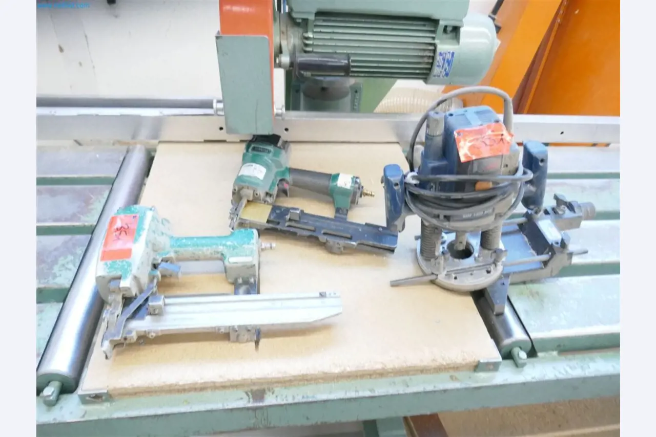 Maschinen, Warenvorräte, Lagertechnik u. Designmöbel eines Möbelherstellers-6