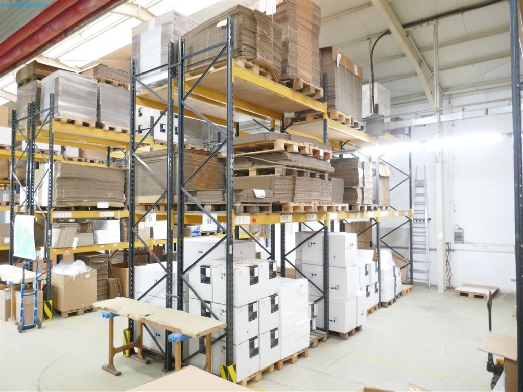 Maschinen, Warenvorräte, Lagertechnik u. Designmöbel eines Möbelherstellers-6