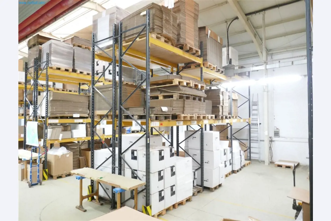 Maschinen, Warenvorräte, Lagertechnik u. Designmöbel eines Möbelherstellers-6