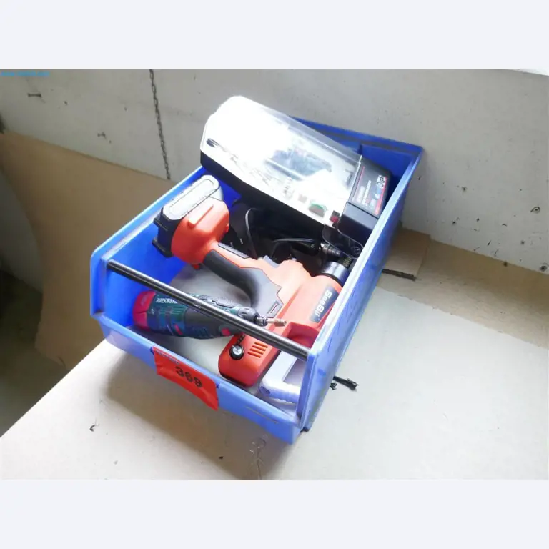 Maschinen, Warenvorräte, Lagertechnik u. Designmöbel eines Möbelherstellers-4