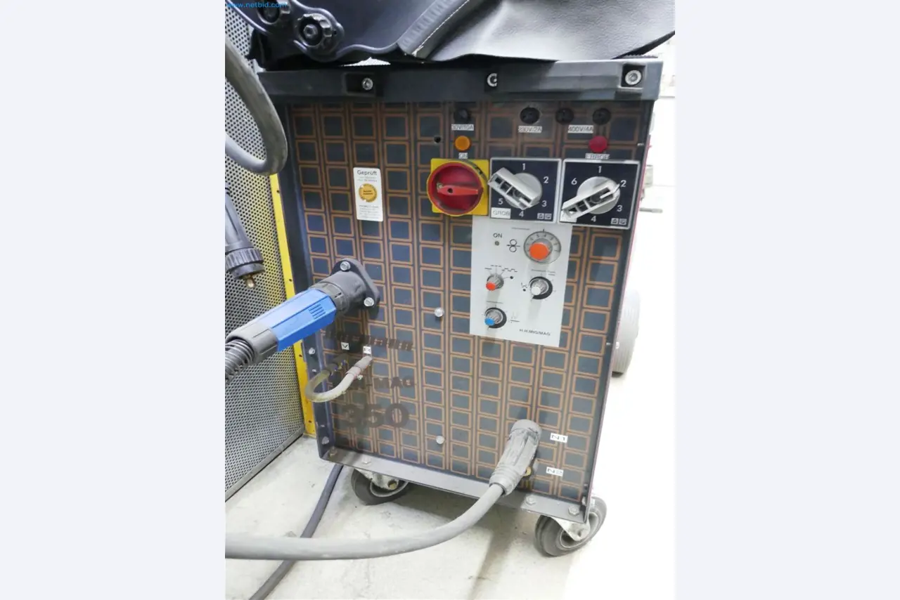 Maschinen, Warenvorräte, Lagertechnik u. Designmöbel eines Möbelherstellers-2