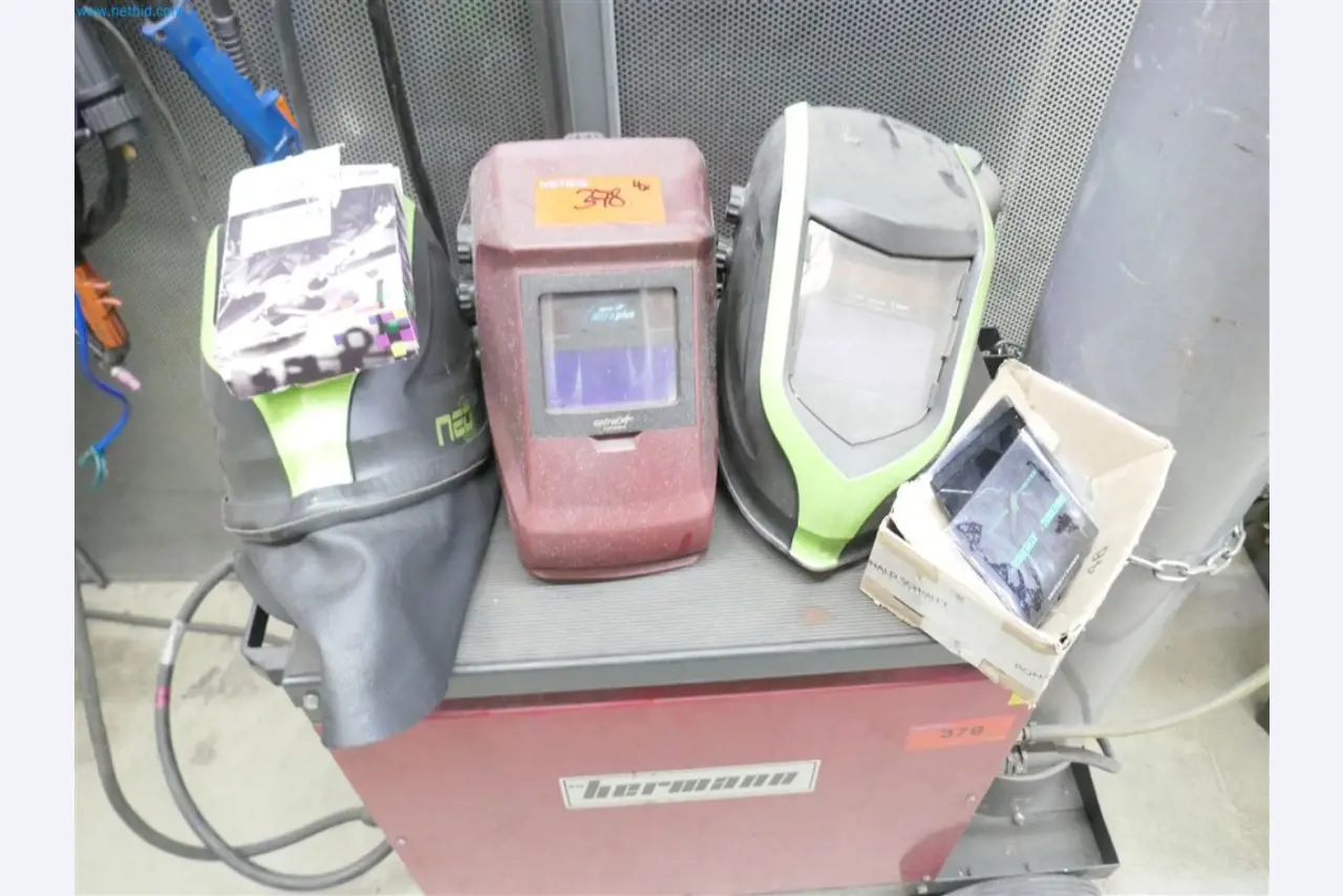 Maschinen, Warenvorräte, Lagertechnik u. Designmöbel eines Möbelherstellers-4