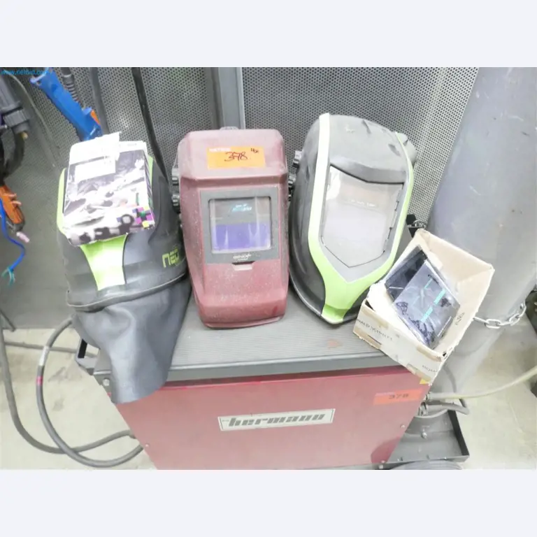 Maschinen, Warenvorräte, Lagertechnik u. Designmöbel eines Möbelherstellers-4