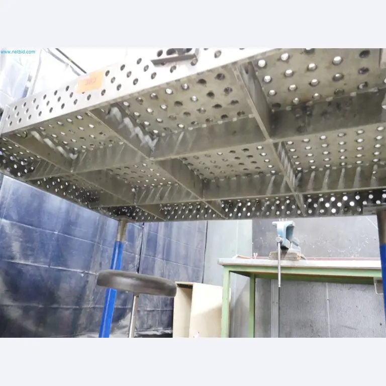 Maschinen, Warenvorräte, Lagertechnik u. Designmöbel eines Möbelherstellers-1